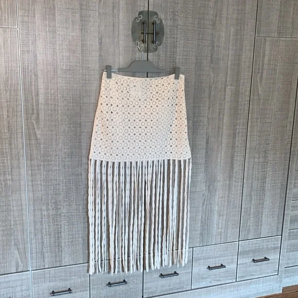 Zara Crochet Knit Fringed Skirt‎ - Picture 5 of 16